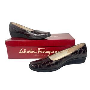 Salvatore Ferragamo Espresso Croc square toe loafer style size 5 NWB